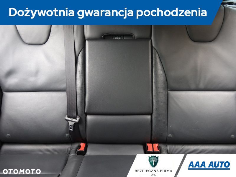 Volvo XC 60 - 12