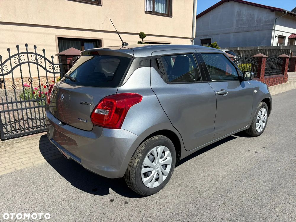 Suzuki Swift - 3
