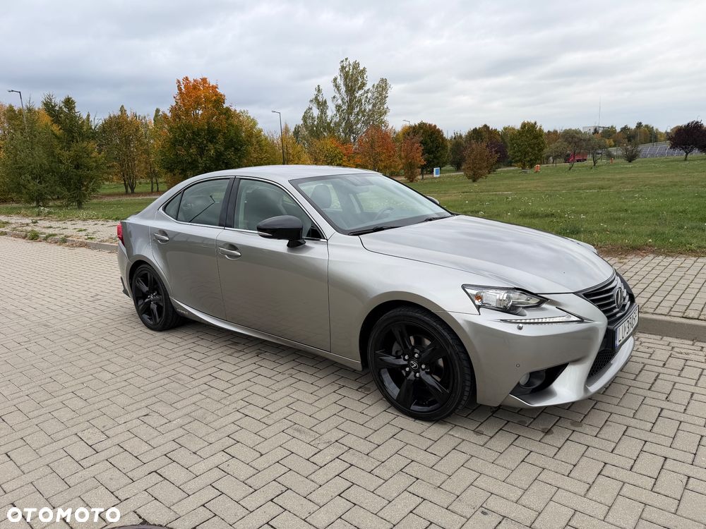 Lexus IS - 4