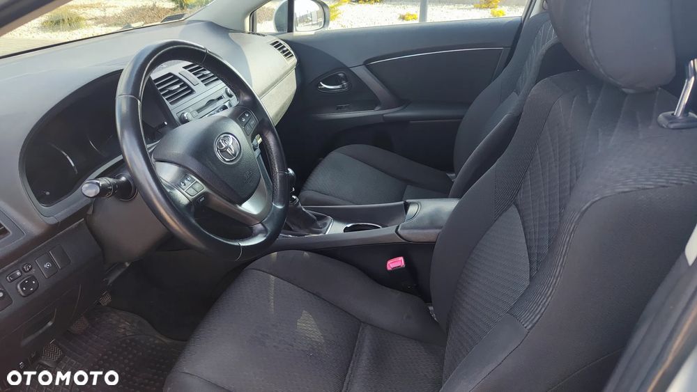Toyota Avensis 2.0 D-4D Sol - 37
