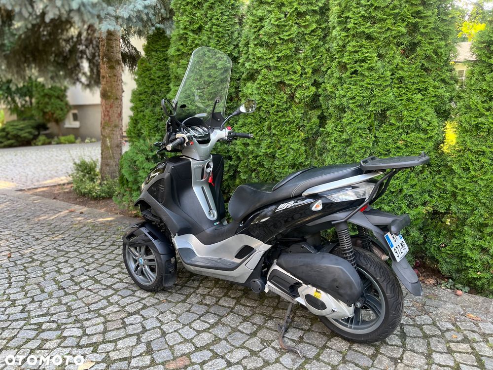 Piaggio MP-3 - 12