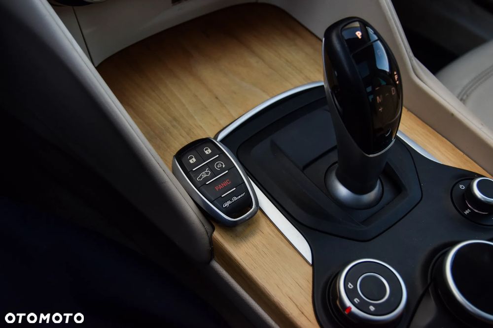 Alfa Romeo Giulia - 20