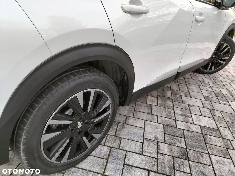 Peugeot 2008 136 GT - 12