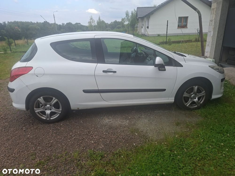 Peugeot 308 - 1