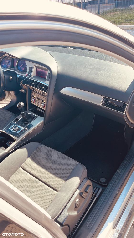 Audi A6 Avant - 11