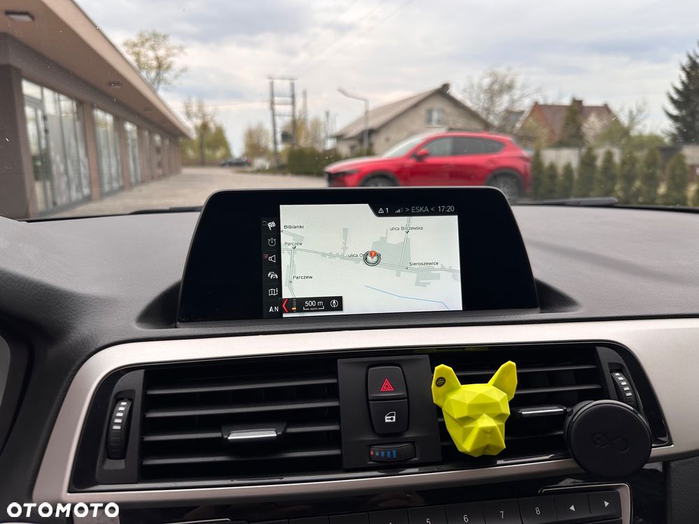 BMW Seria 1 118d - 24