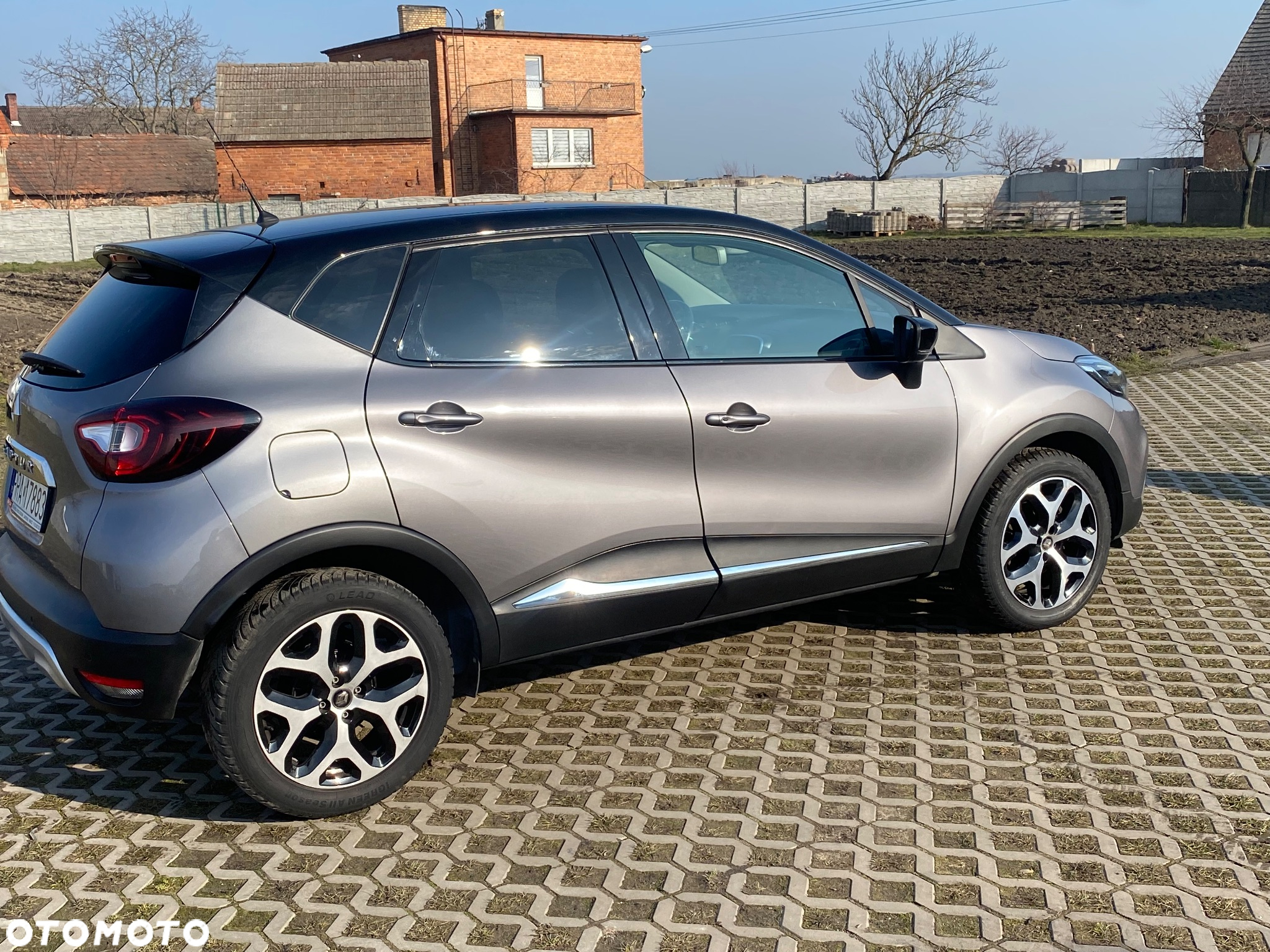 Renault Captur 1.5 dCi Energy Intens - 4