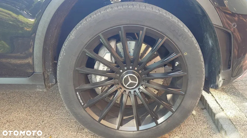 Mercedes-Benz GLC 300 e 4-Matic - 27