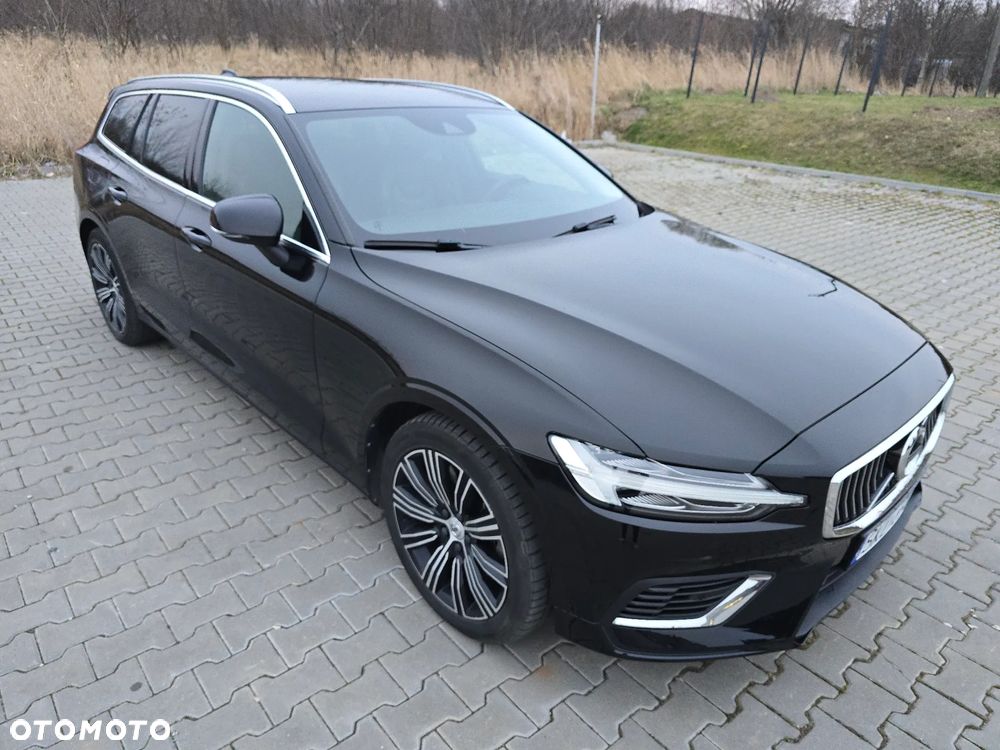 Volvo V60 T6 AWD Plug-In Hybrid Essential - 22