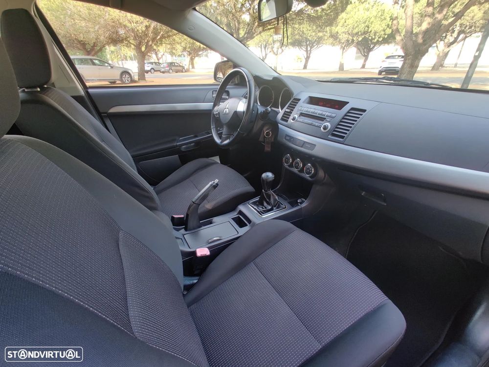 Mitsubishi Lancer 1.6 Invite Black Edition ClearTec - 22