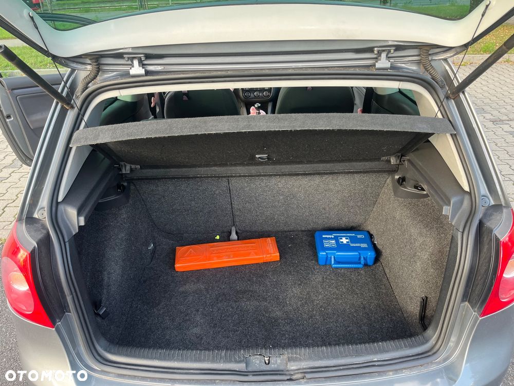 Volkswagen Golf V 2.0 FSI Comfortline - 8