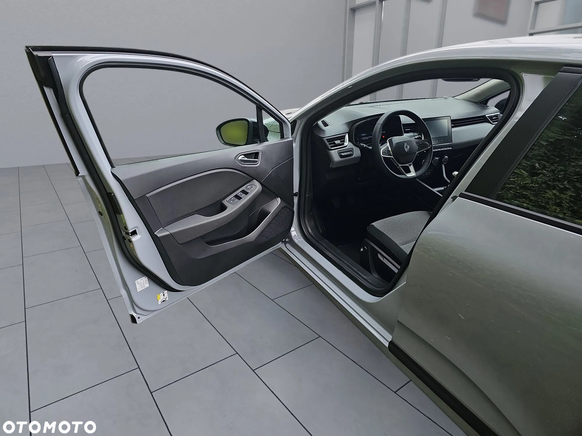 Renault Clio 1.0 TCe Evolution - 24