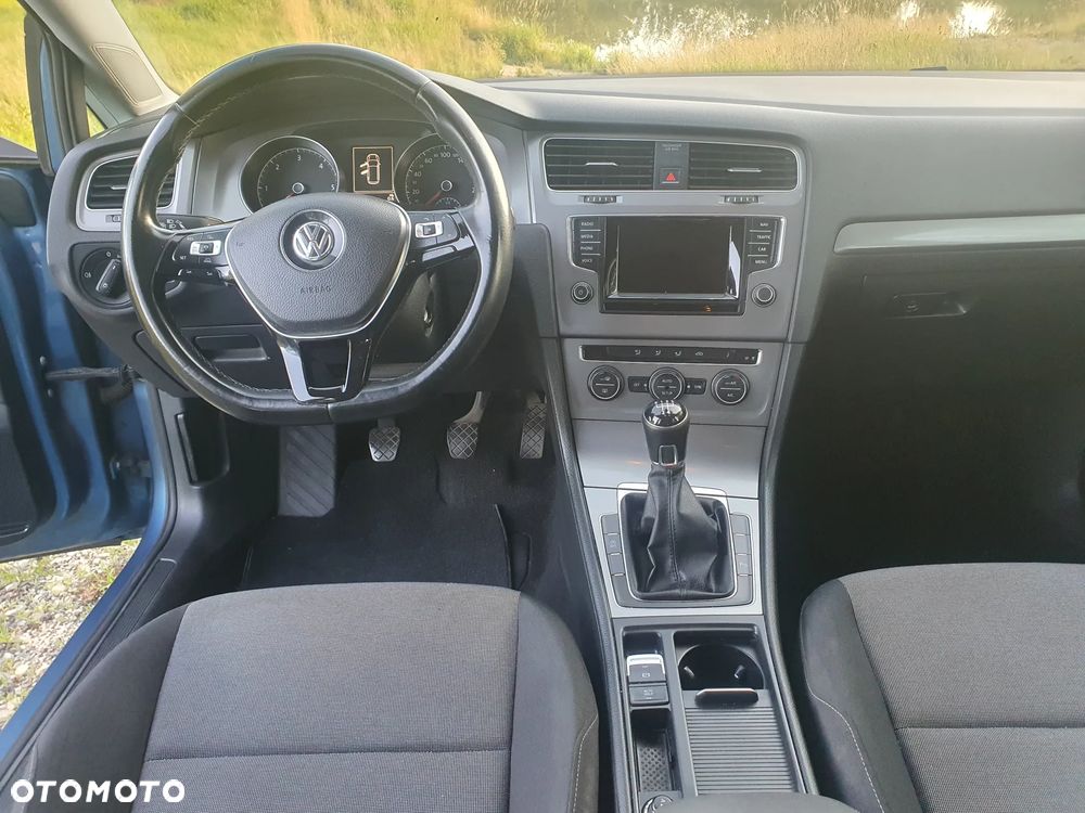 Volkswagen Golf 1.6 TDI BMT Comfortline - 11