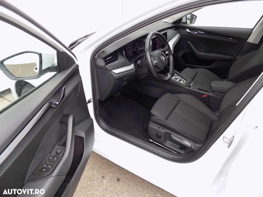 Skoda Octavia Combi 2.0 TDI DSG Ambition - 11