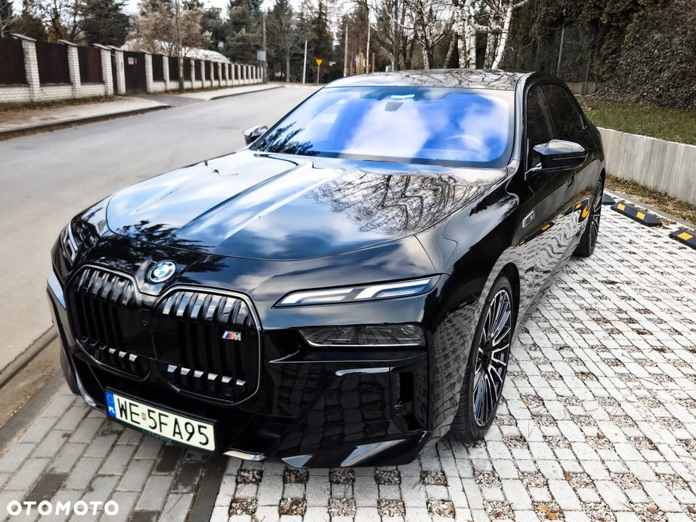 BMW i7 - 7