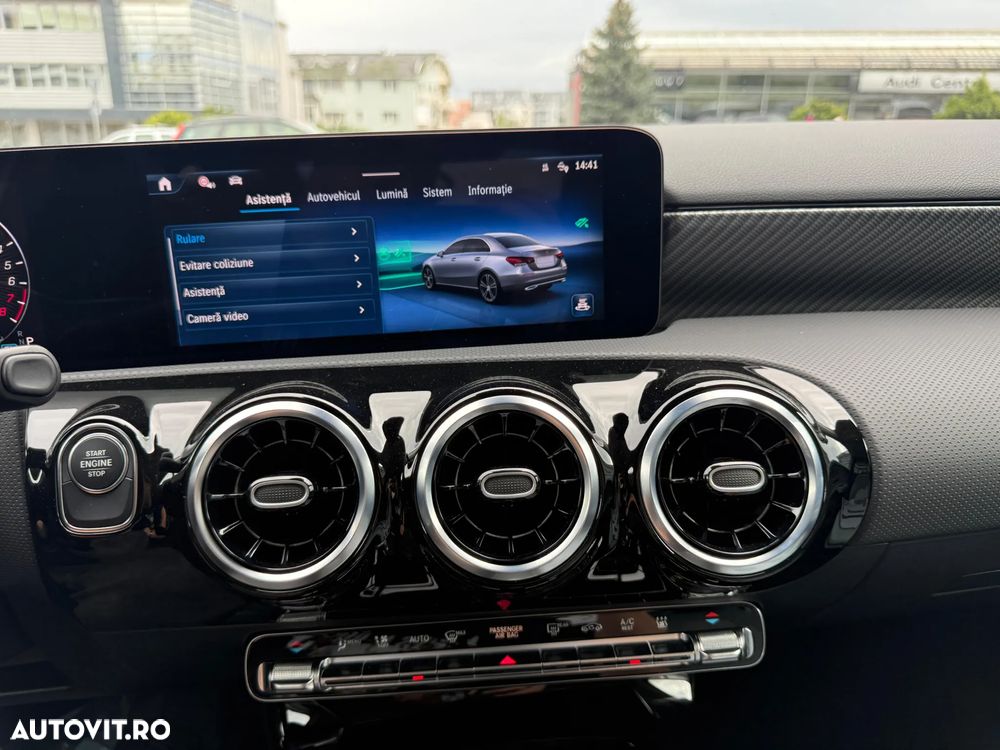 Mercedes-Benz A 250 e Sedan 8G-DCT Lim. Progressive Advanced - 23