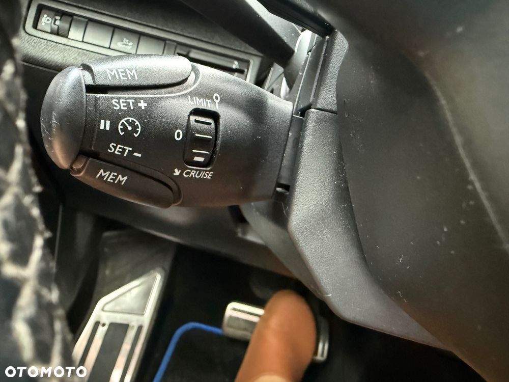 Peugeot 5008 BlueHDi 130 EAT8 Allure - 17