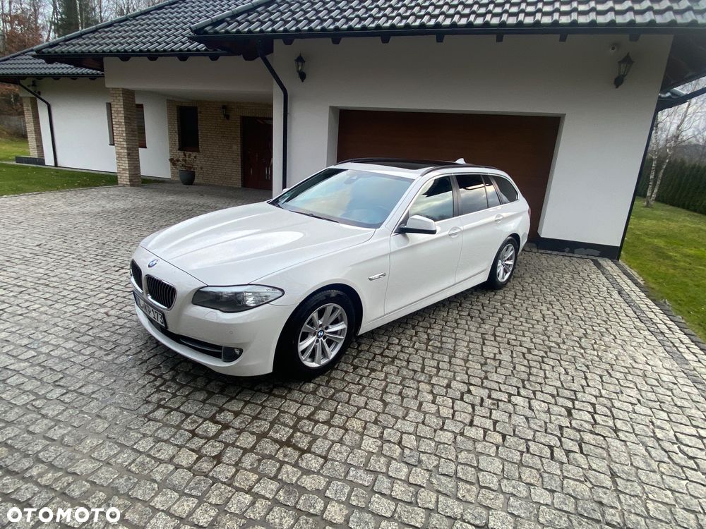 BMW Seria 5 525d xDrive Sport-Aut - 1