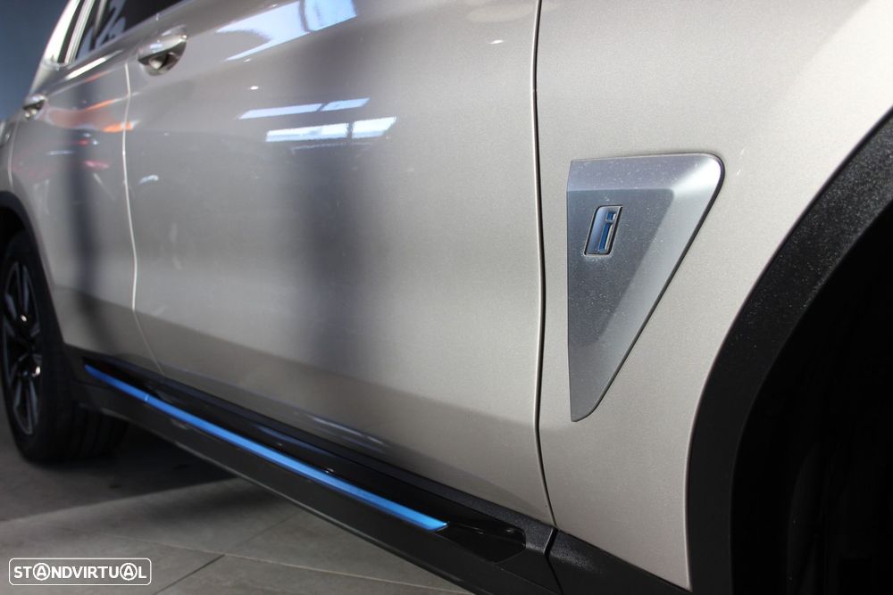 BMW iX3 Impressive - 10