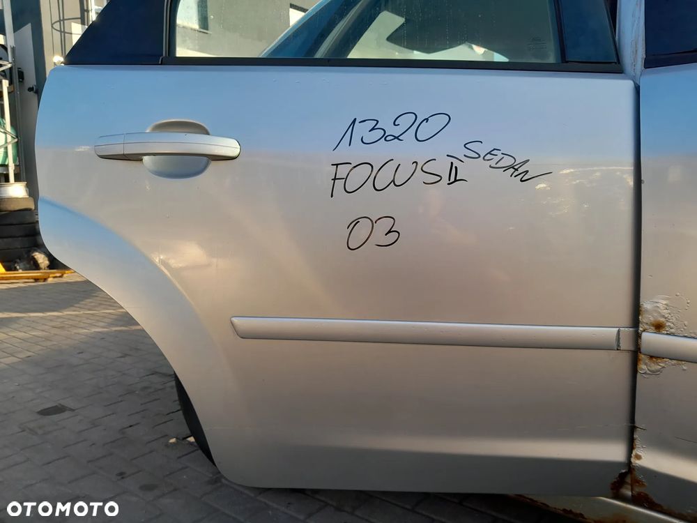 FORD FOCUS MK2 DRZWI PRAWE TYLNE PRAWY TYŁ SEDAN KOLOR: 03 - 1