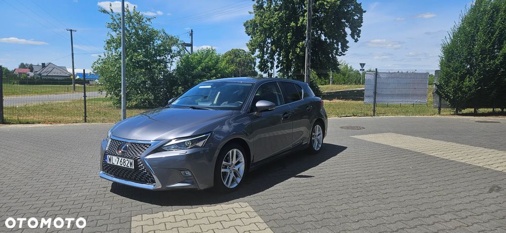 Lexus CT ver-200h-executive-line