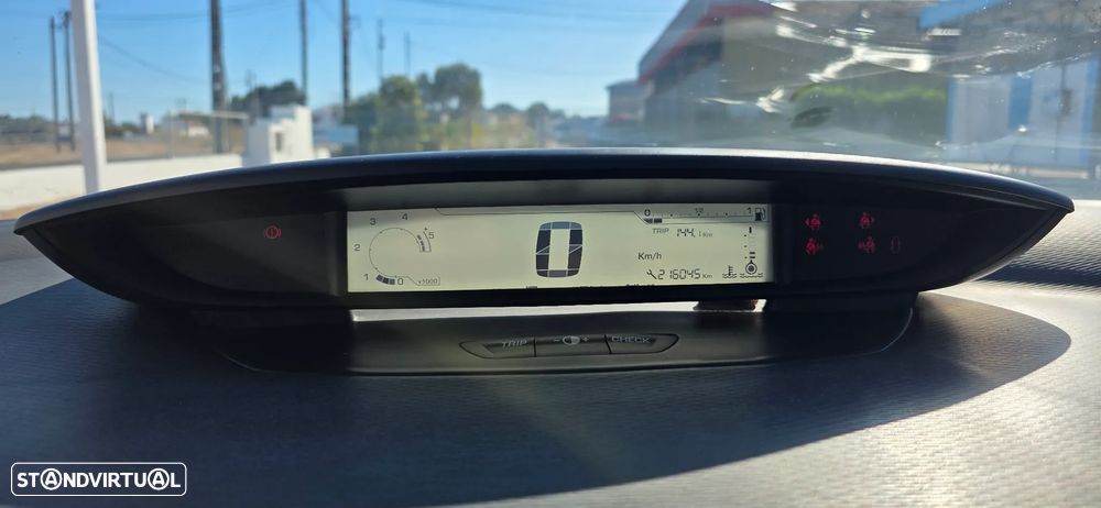 Citroën C4 1.6 HDi Exclusive - 18