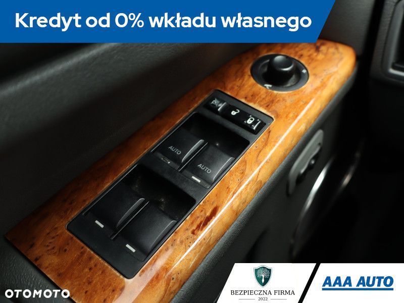 Jeep Grand Cherokee - 13