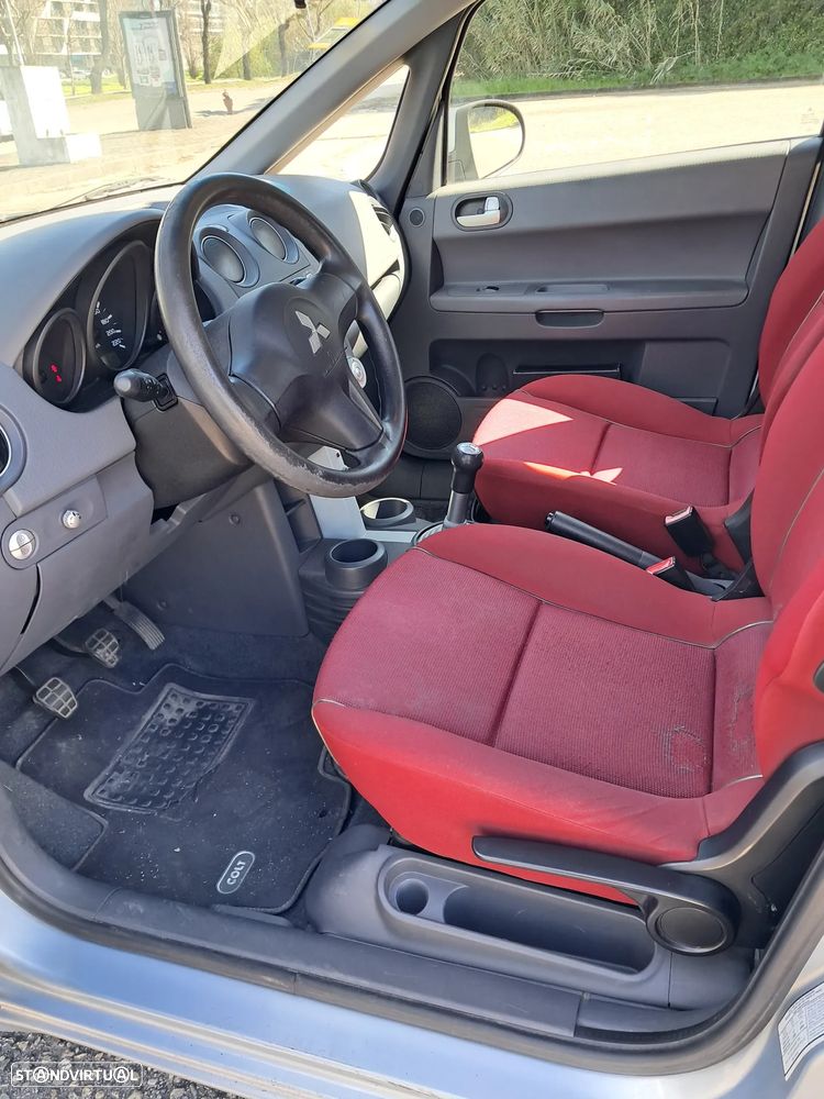 Mitsubishi Colt - 11