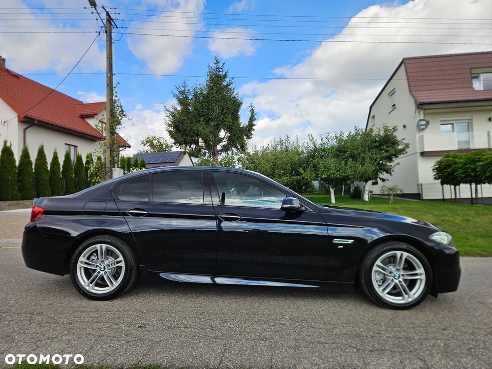 BMW Seria 5 520d M Sport - 11