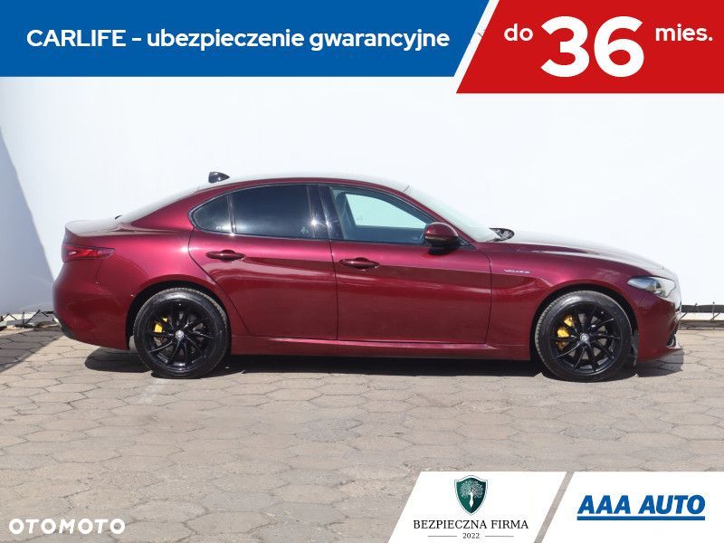 Alfa Romeo Giulia - 8