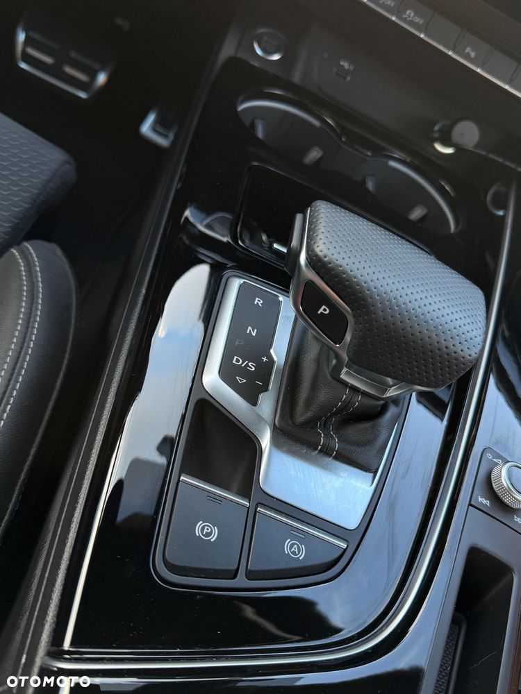 Audi A4 Limousine 35 TFSI mHEV S Line S tronic - 30