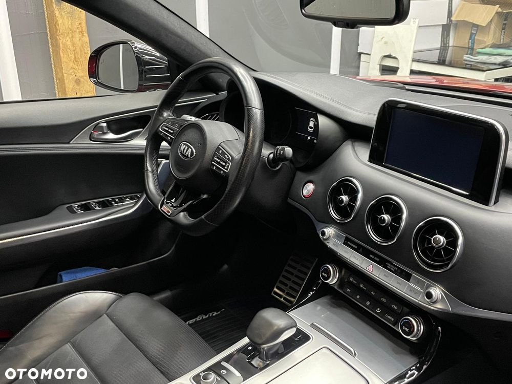 Kia Stinger 2.0 T-GDI GT Line - 8