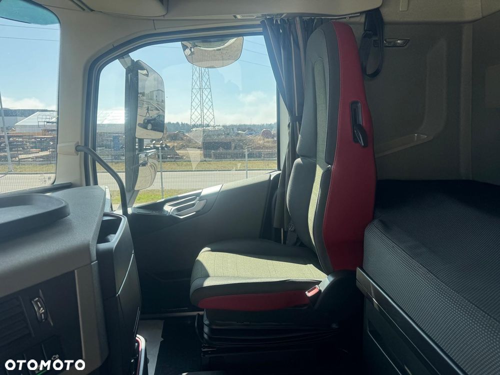 Volvo FH 460/ HYDRAULIKA/ 4 PODUSZKI TYŁ/ LEKKA 7583kg Brutto - 19