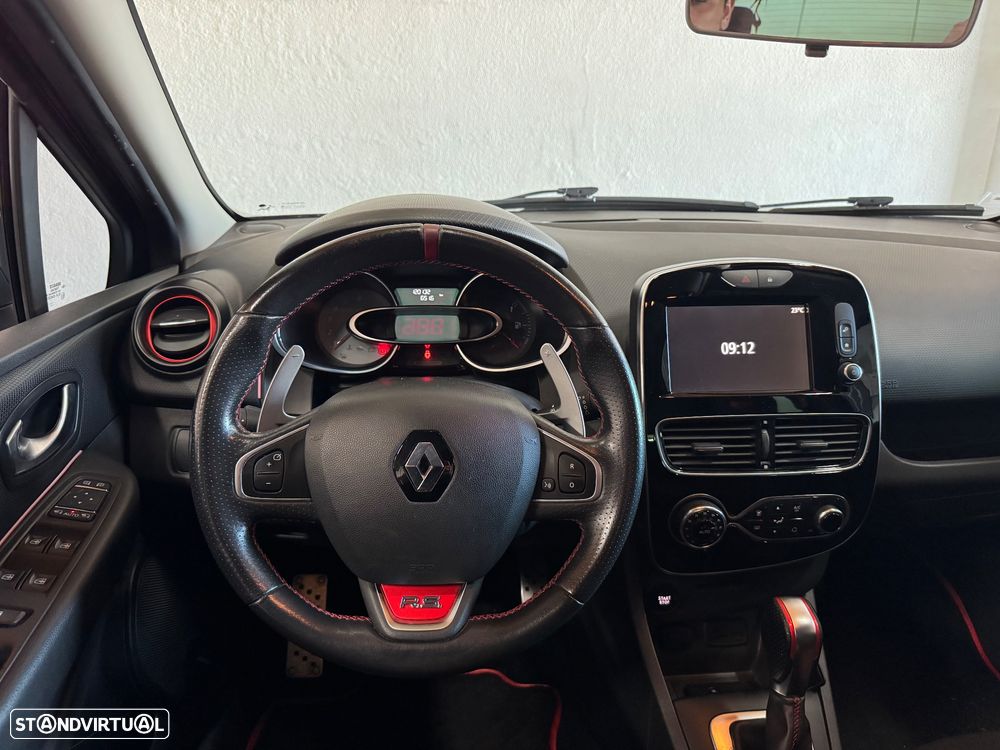 Renault Clio TCe 220 EDC R.S. Trophy - 16
