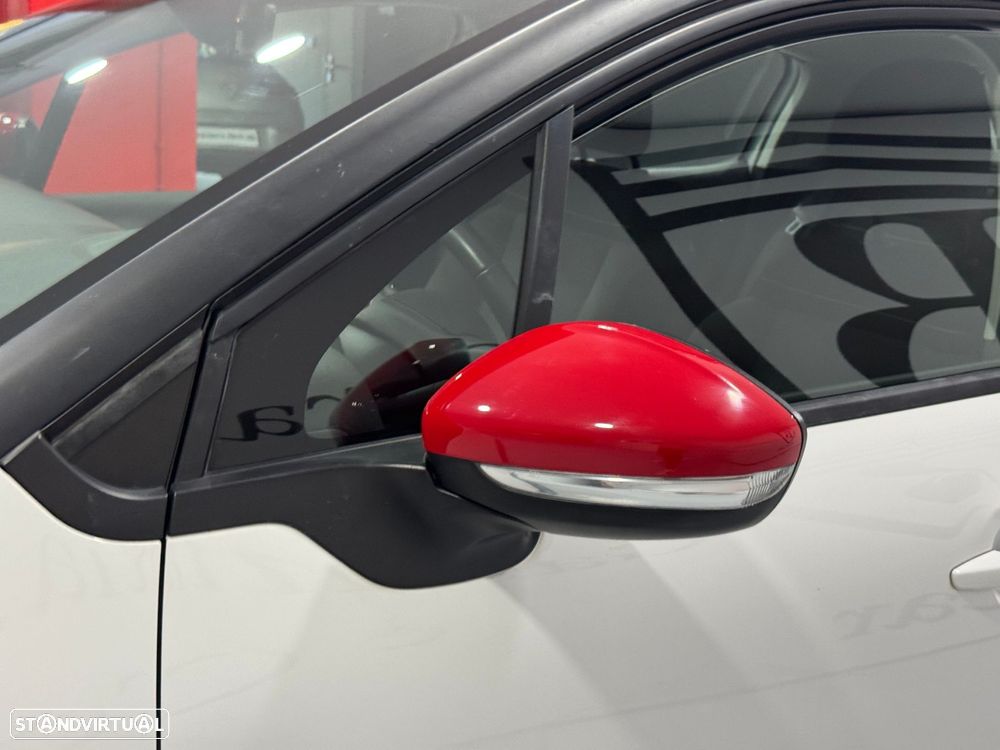 Citroën C3 1.2 PureTech Shine - 23