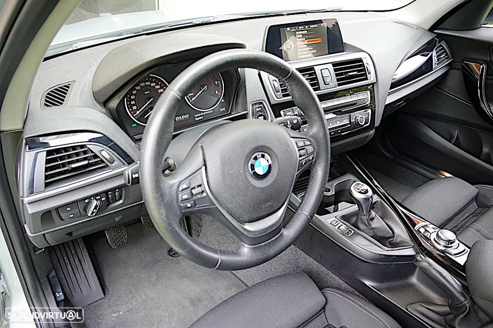 BMW 116 d Line Sport - 23