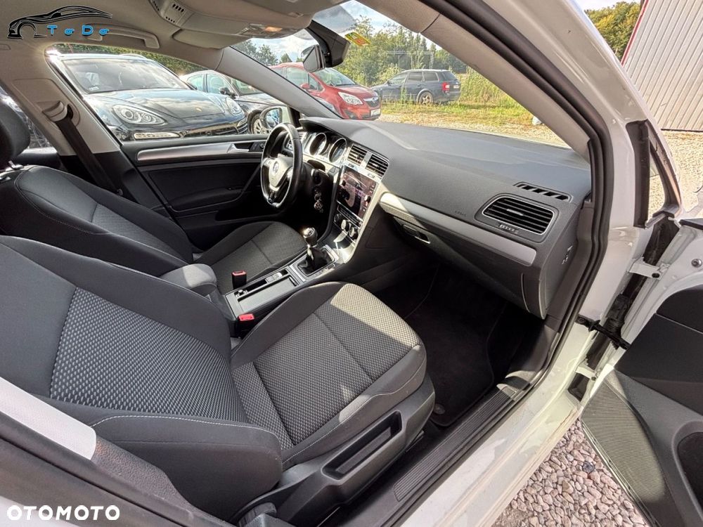 Volkswagen Golf 1.0 TSI Comfortline - 25