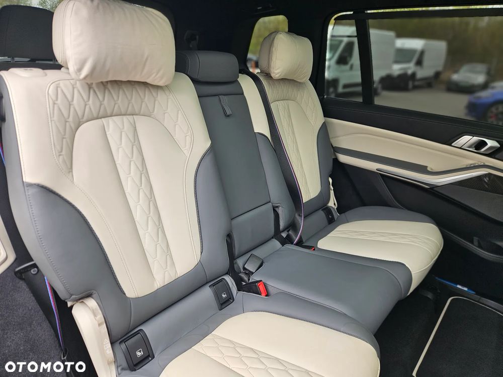 BMW X7 xDrive40d mHEV sport - 33