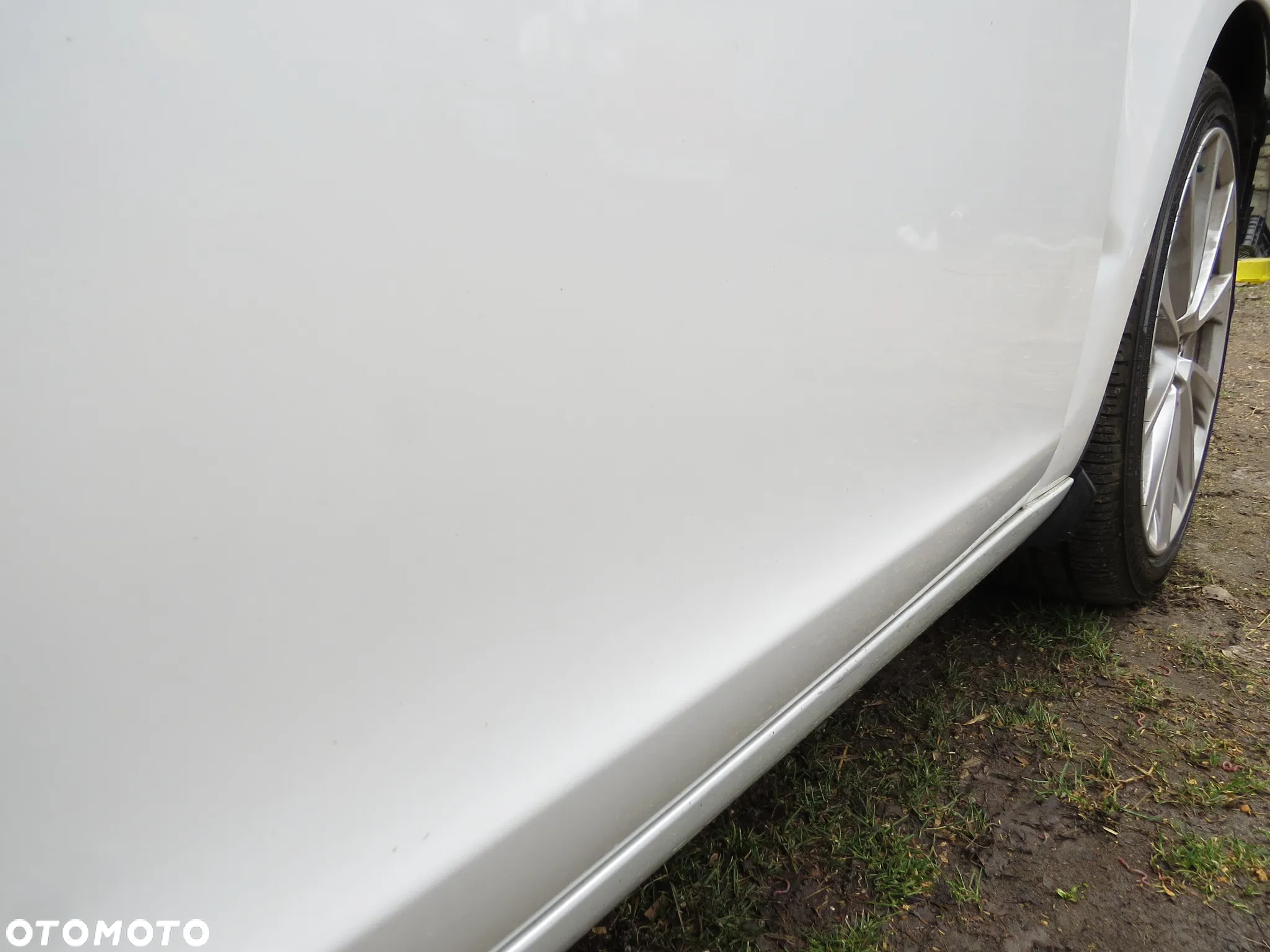 DRZWI PRAWY PRZÓD PRZEDNIE CHRISTAL WHITE PEARL 707-46 VOLVO S60 II V60 I - 15