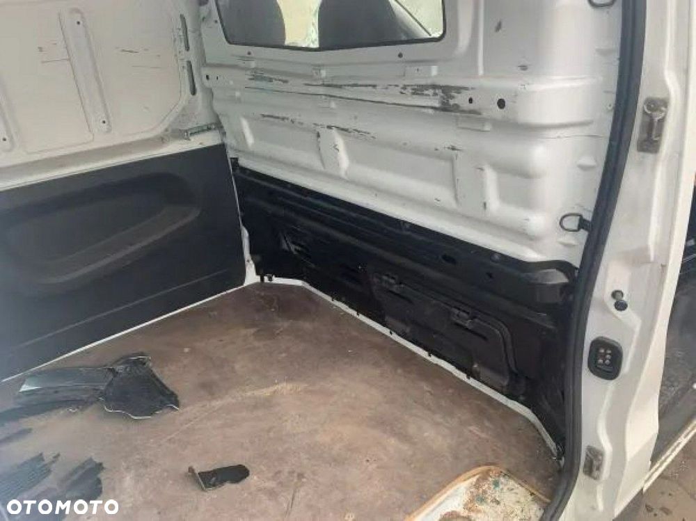 Nissan NV300 - 5