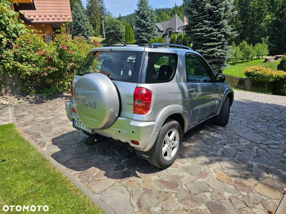 Toyota RAV4 2.0 D-4D Sol - 4