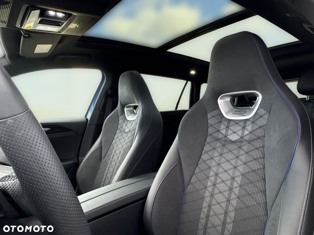 Volkswagen Passat - 13
