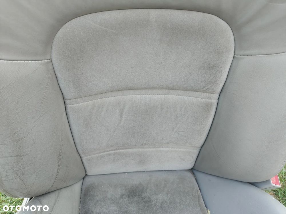 Audi A8 D3 FOTEL Prawy Pasażera Sport Szara Alkantara Prawy - 7