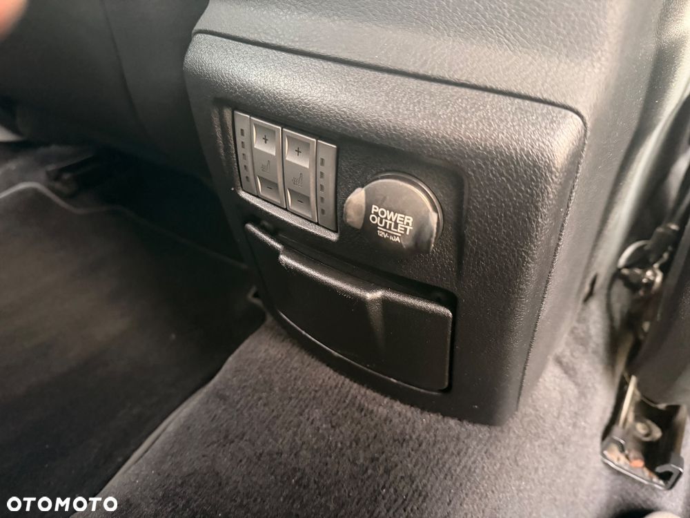 Ford Mondeo 2.5 Titanium S - 17