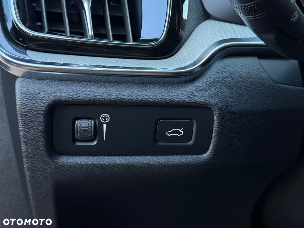Volvo V60 B4 B Inscription - 33
