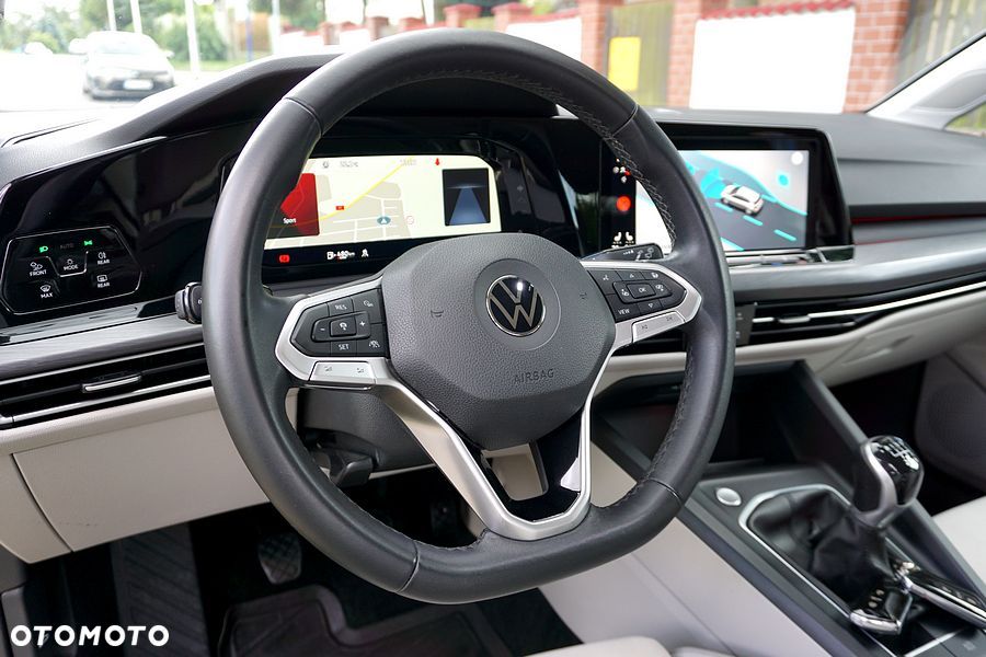 Volkswagen Golf - 23