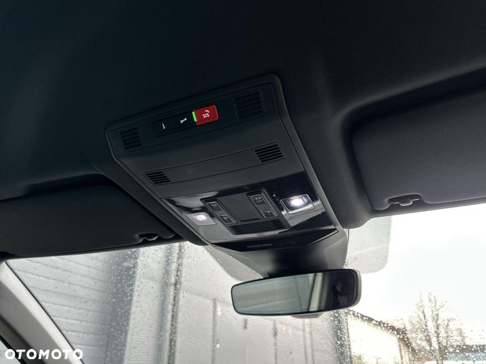 Volkswagen T-Roc 1.5 TSI R-Line Plus DSG - 38