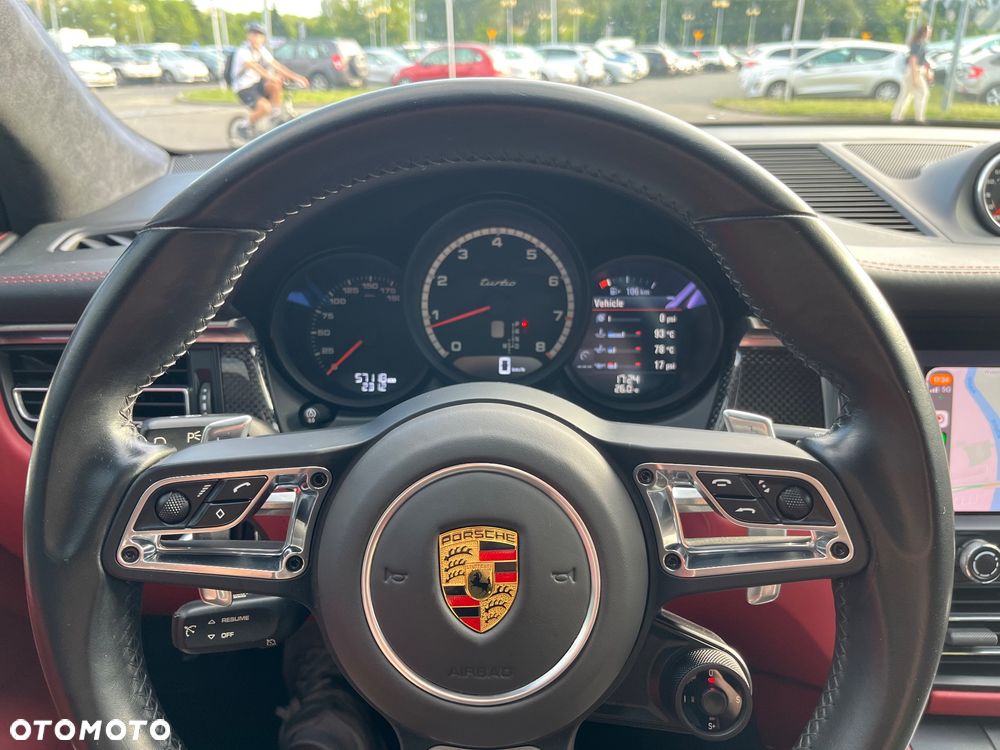 Porsche Macan Turbo - 29