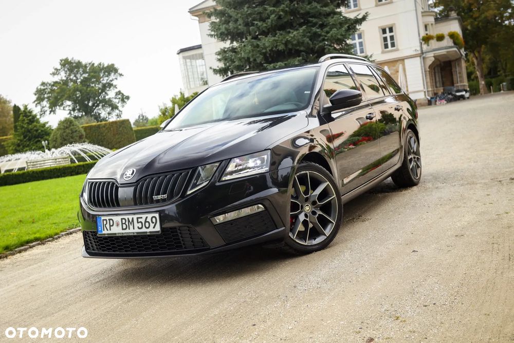 Skoda Octavia 2.0 TDI (Green tec) DSG RS - 1