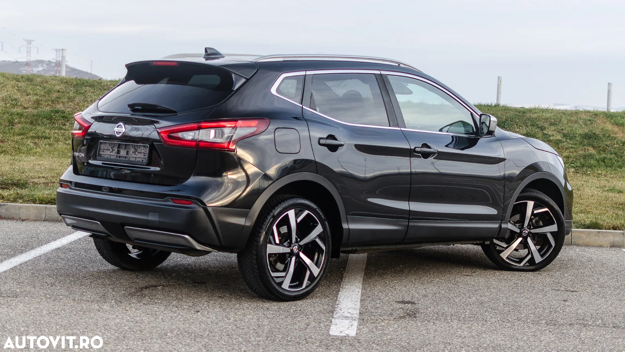 Nissan Qashqai 1.6 DCI Xtronic TEKNA+ - 6